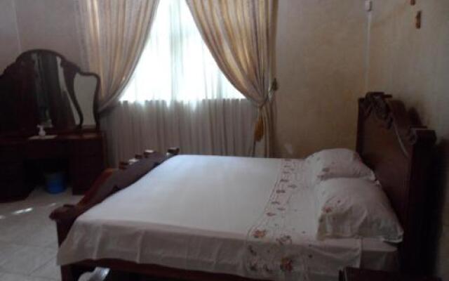 Srinik Guest House