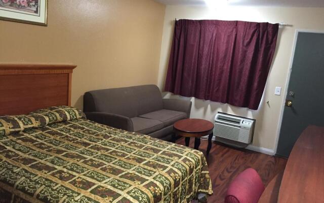 El Cajon Inn & Suites