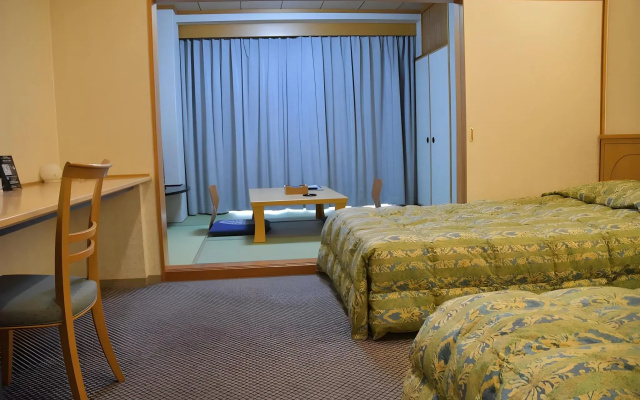 The Gran Resort Elegante Awajishima