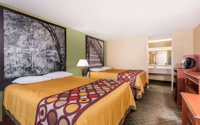 Super 8 by Wyndham Macon West