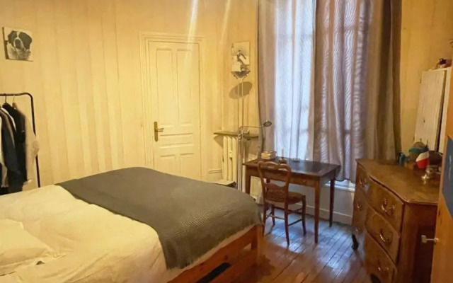 beautiful flat in the center of Paris 6 th district