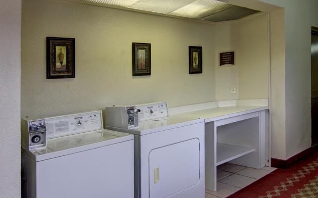 Best Western Riverside Inn