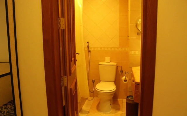Zowar International Hotel