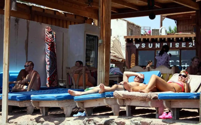 Hotel Planet Oasis