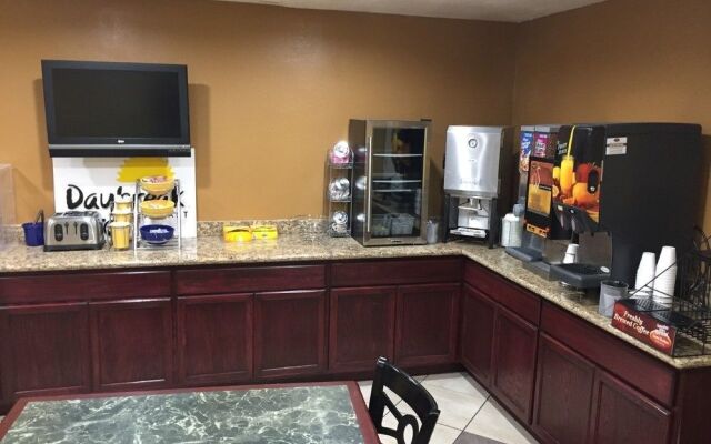 Days Inn by Wyndham Medford