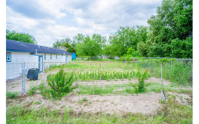 OYO Budget Inn Falfurrias Hwy 281