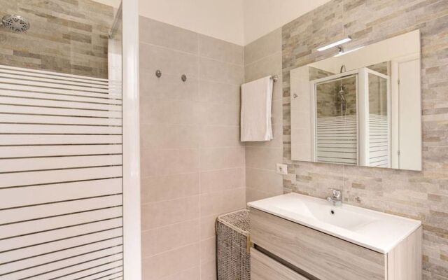 Lovely Renovated Flat Very Close to St. Peter