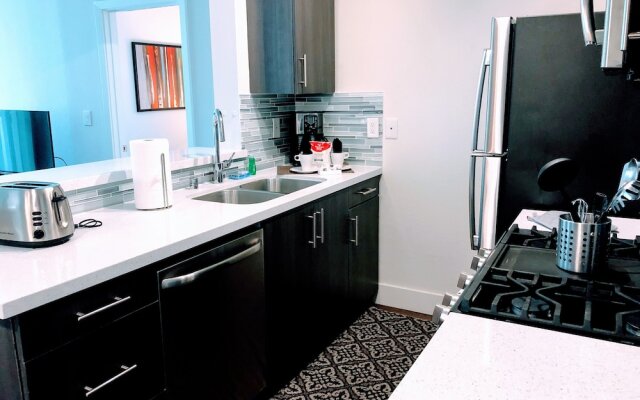 LA Westwood Deluxe Suites