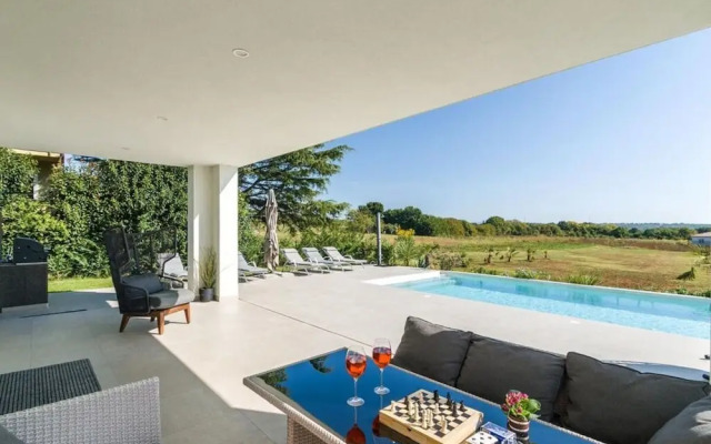 Villa Aurora III