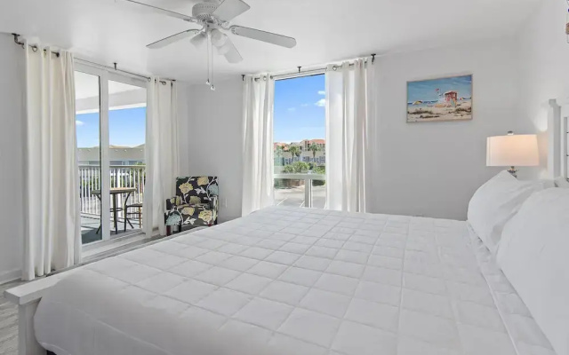 Shoreline Towers 3033