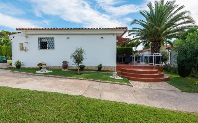 Spacious Holiday Home in Cambrils with Shared Swimming Pool