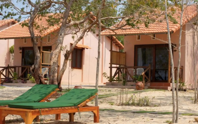 Gold Sand Beach Bungalow