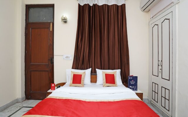 OYO 24421 Classic Hotel