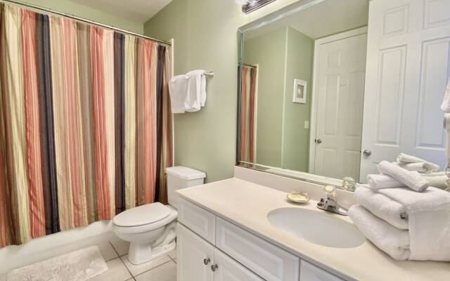 Island Royale Condos by ALBVR