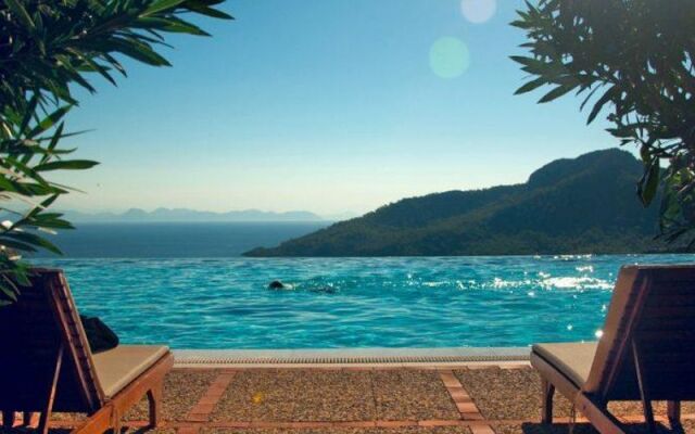 Dionysos Hotel