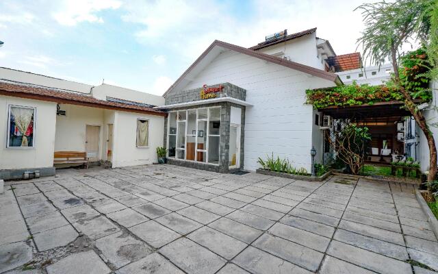 OYO 1924 Sweet Home