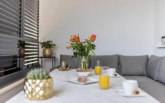 Peaceful Harmony Apartment Near Beach