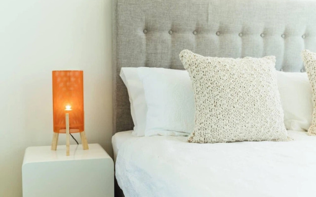 Blue Moon at Watson - Wifi - Gym - Pool - Cafe