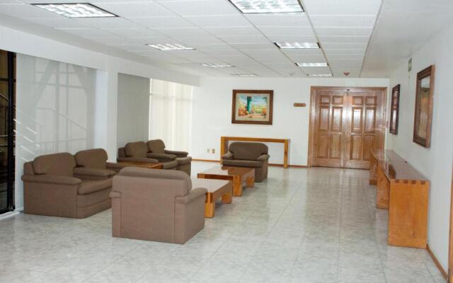 Hotel & Suites PF