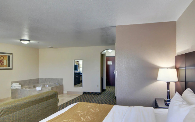 Comfort Suites Benbrook - Fort Worth Southwest