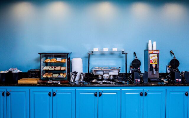 Country Inn & Suites by Radisson, Wilson, NC