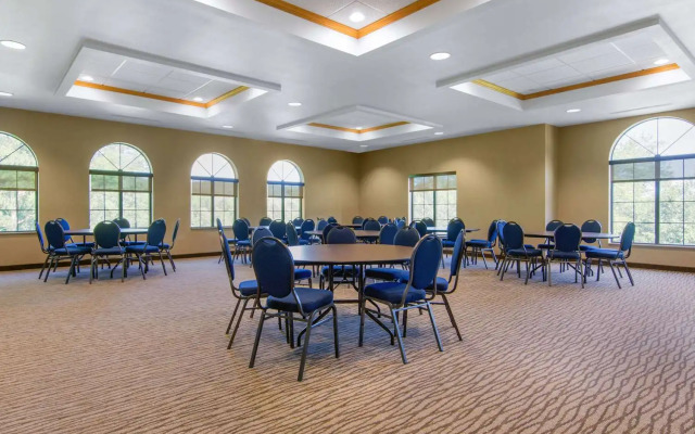 Howard Johnson Inn and Suites Cooperstown Hartwick