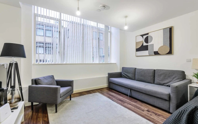 Contemporary Apartment - Liverpool