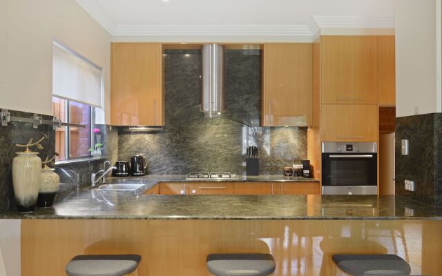 HomeHotel 4 Bedroom & Homeoffice with Nice Pool