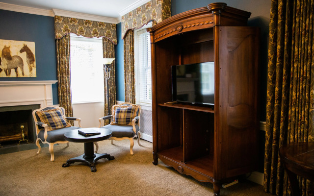 Providence Manor House Bed & Breakfast