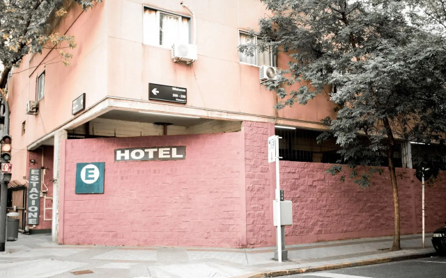 Once Plaza Hotel