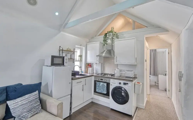 Host Stay Sail Loft