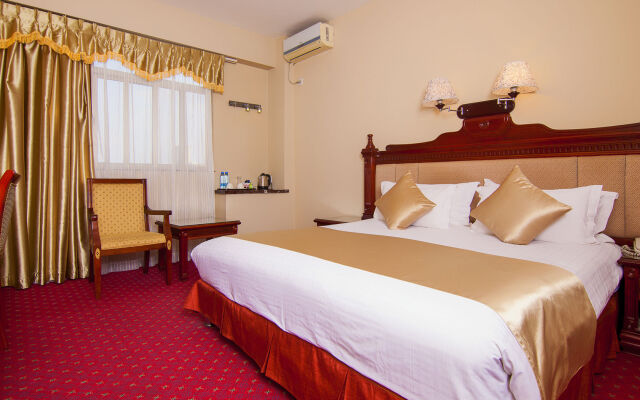 Best Western Plus Paramount Hotel