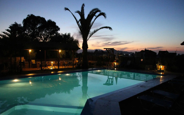 Argo Apartments