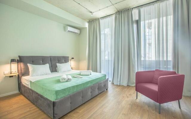 2BR luxury apartment with 2 Balconies in historic Tbilisi