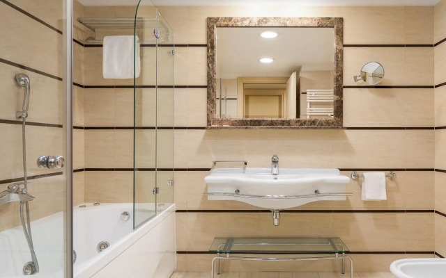 Le Meridien Lav, Split