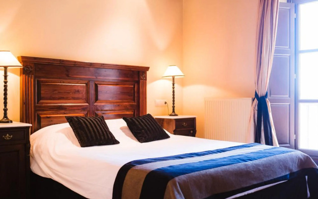 Trikolonion Country Hotel