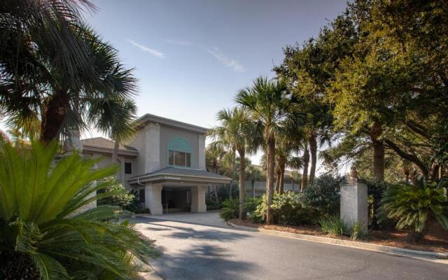 The Beachview Club