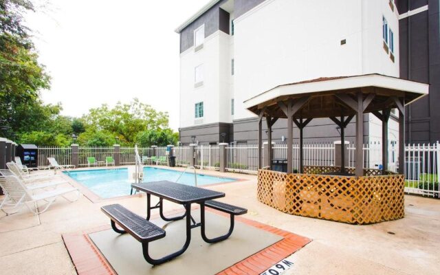 Palacio Royale Inn Signature Katy