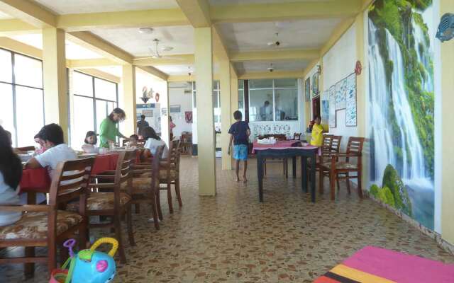 Giragala Village Hotel