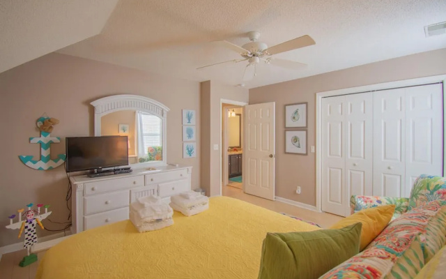 603 Porpoise Dr