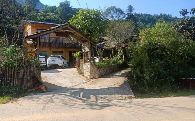 Ta Phin Homestay