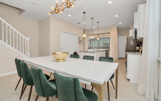 5 Bed 5 Ba Solterra Villa with Pool & Spa