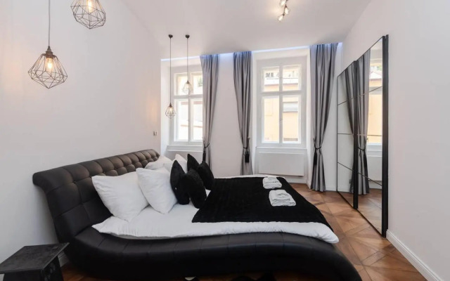 Royal apt. at Wenceslas Square