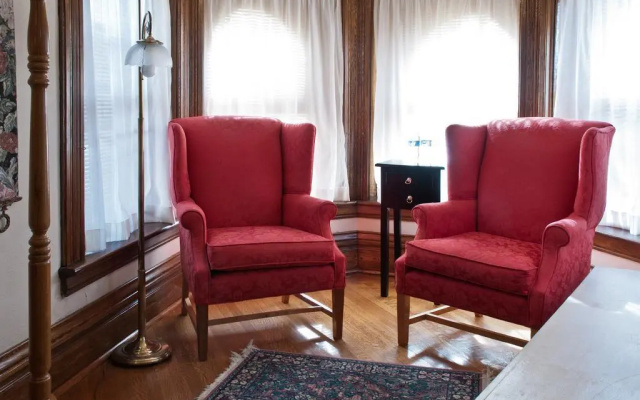 Castle Marne Bed & Breakfast