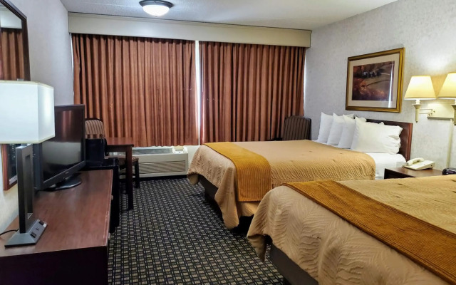 Crossroads Hotel & Watertown Event Center