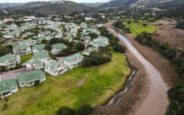 The Paper Fig House river club 30