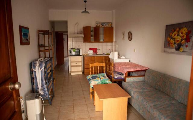 Apartment 45m2 with 2 balconies near the beach