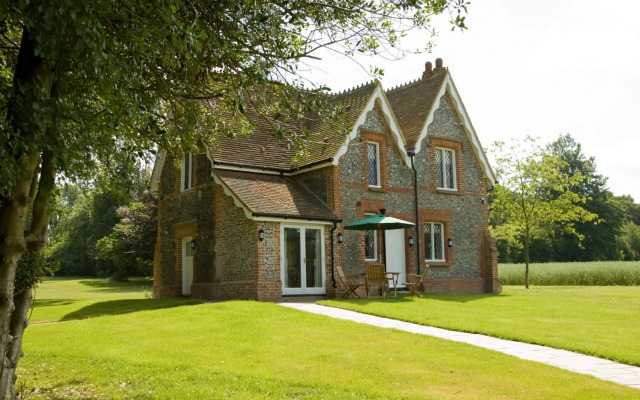 Oakley Hall Hotel