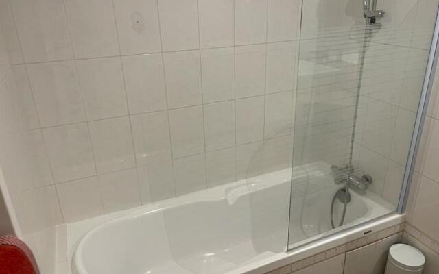 Studio Aix-les-Bains, 1 pièce, 2 personnes - FR-1-617-43