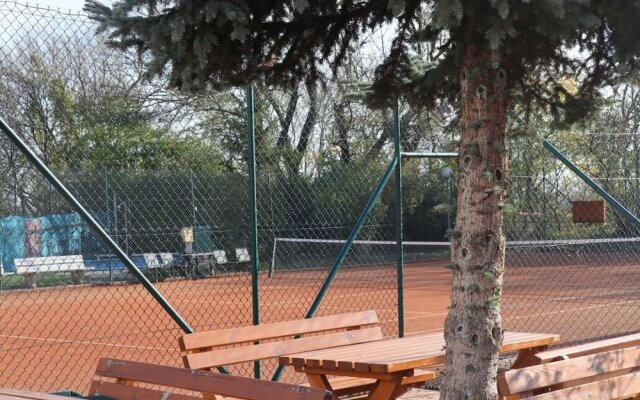 Hotel & Tenniscenter Khail